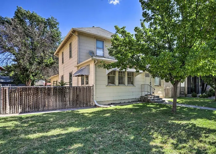 Charming Downtown Fruita Home: Hike & Explore