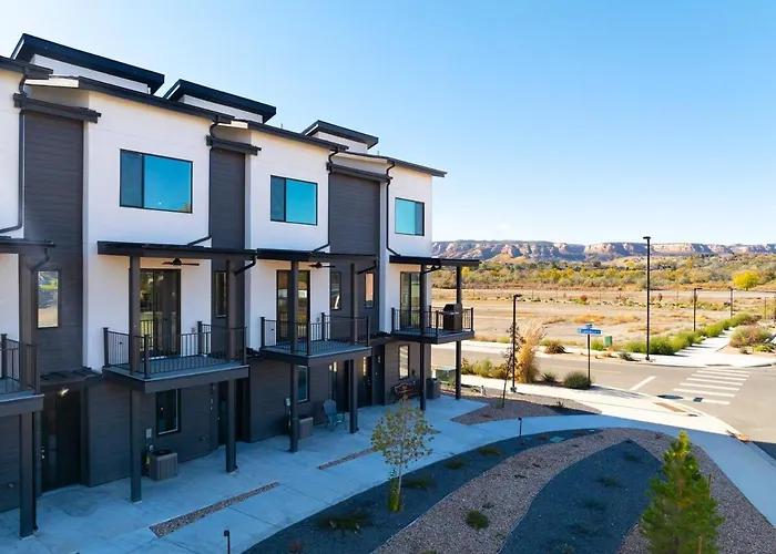 New Townhome-River Trail-Las Colonias-Dtown Gj! No Xtra Fees!